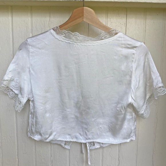 Princess Polly White Vintage Tie-Up Tie Front Lace Crop Top - Picture 4 of 4